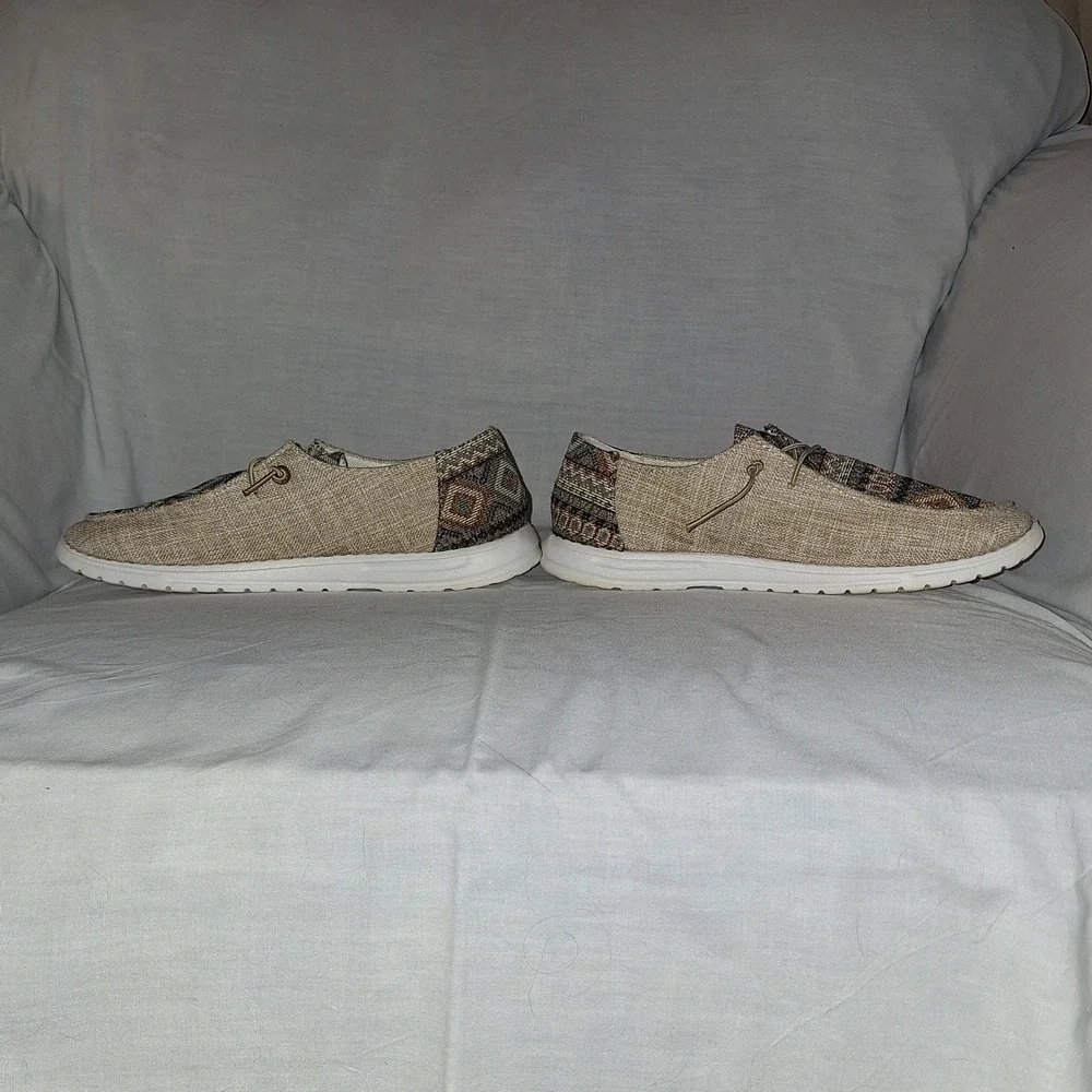 Unisex Slip-on Loafers Lightweight Breathable Casual Shoes 40 / Women's 9 or 9.5